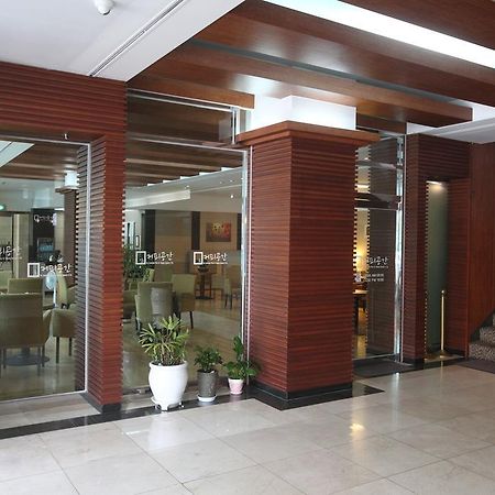 Suncheon Royal Tourist Hotel Buitenkant foto